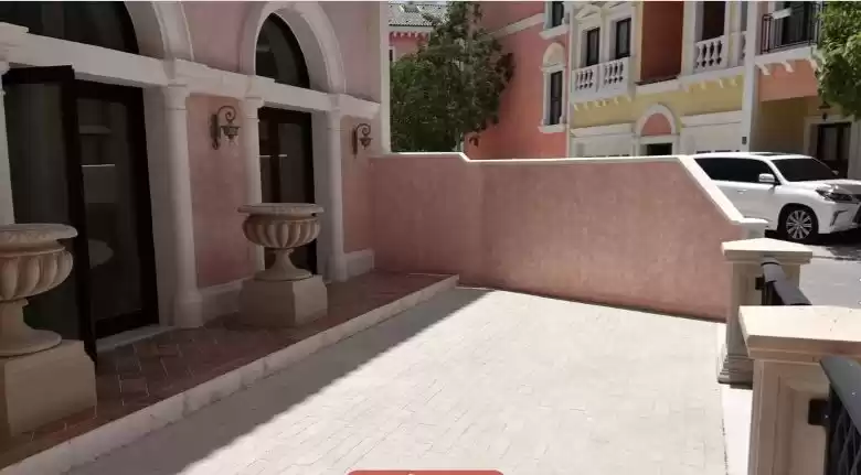 سكني عقار جاهز 3 غرف  نصف مفروش تاون هاوس  للبيع في السد , الدوحة #11023 - 1  صورة 